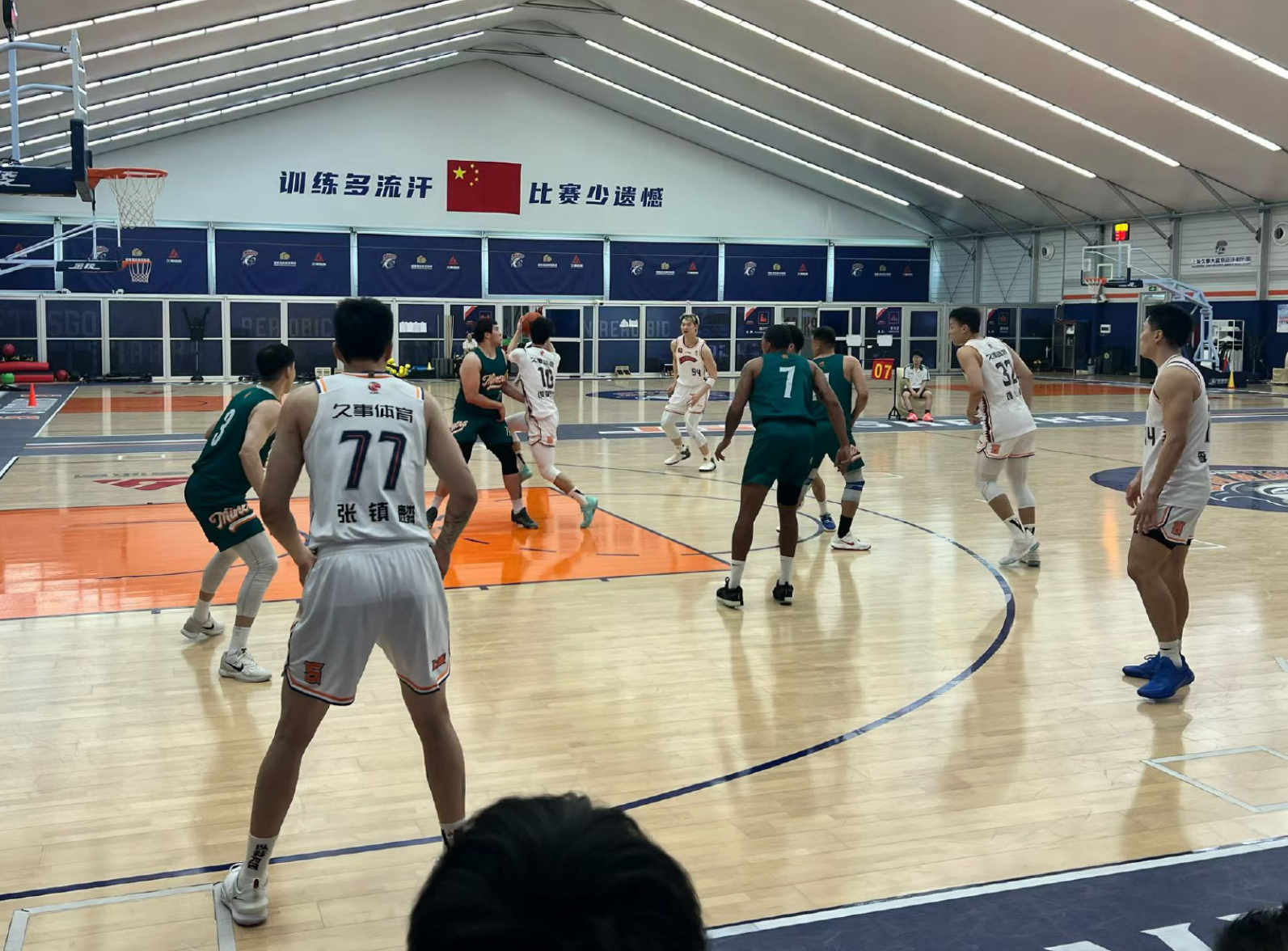 当然锋线肯, 一个生力军, 三号位和四 当然锋线肯, 一个生力军, 三号位和四