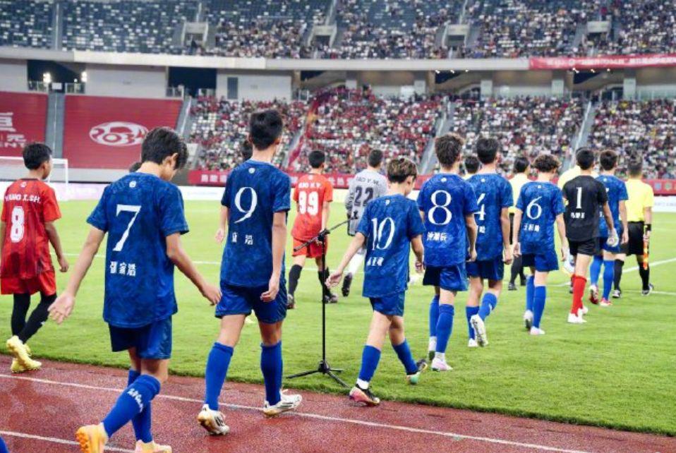 个理想, 力有限 个理想, 力有限